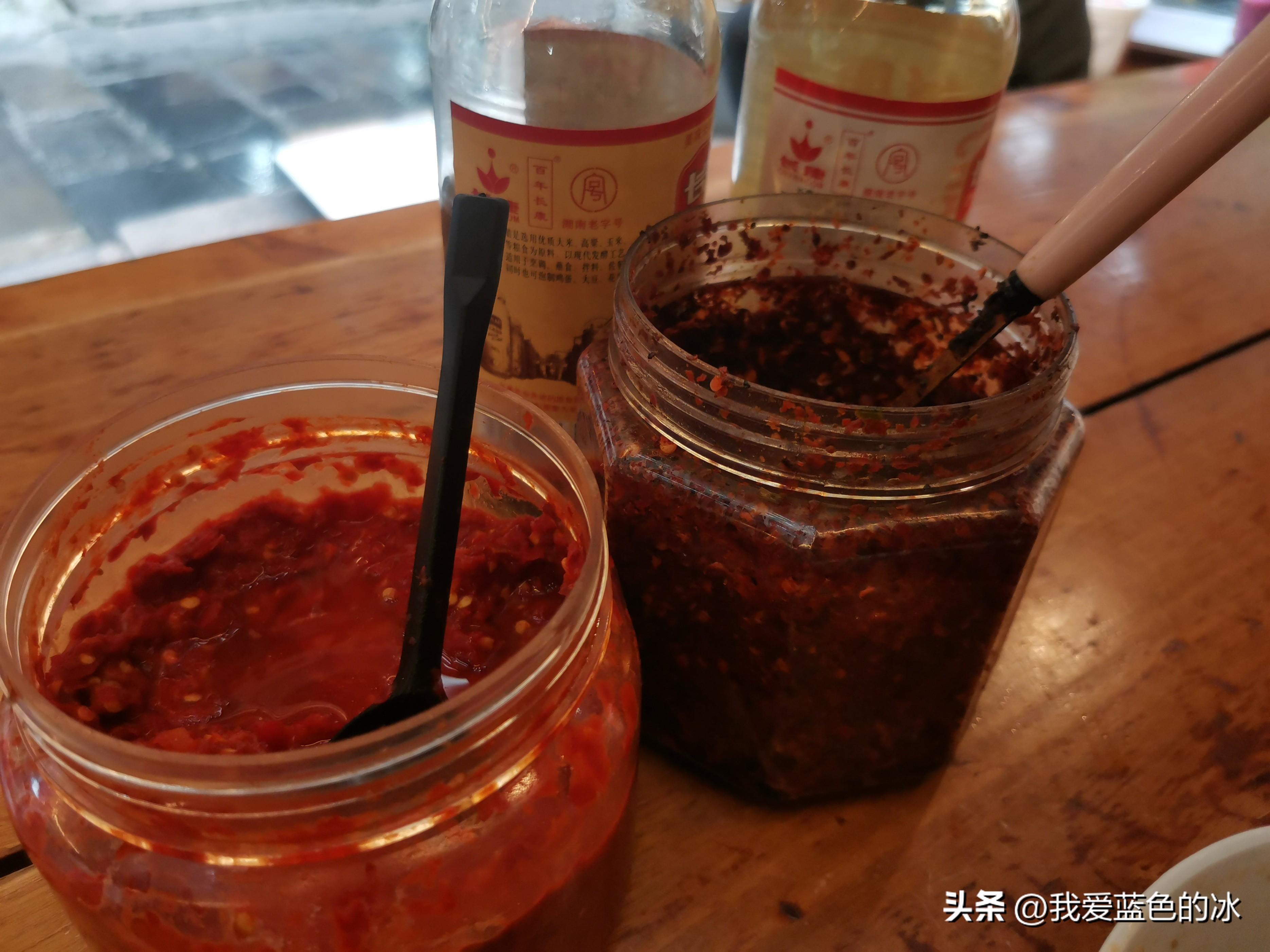 刘晓庆特色米豆腐,漫步在这个不起眼的小镇完整版