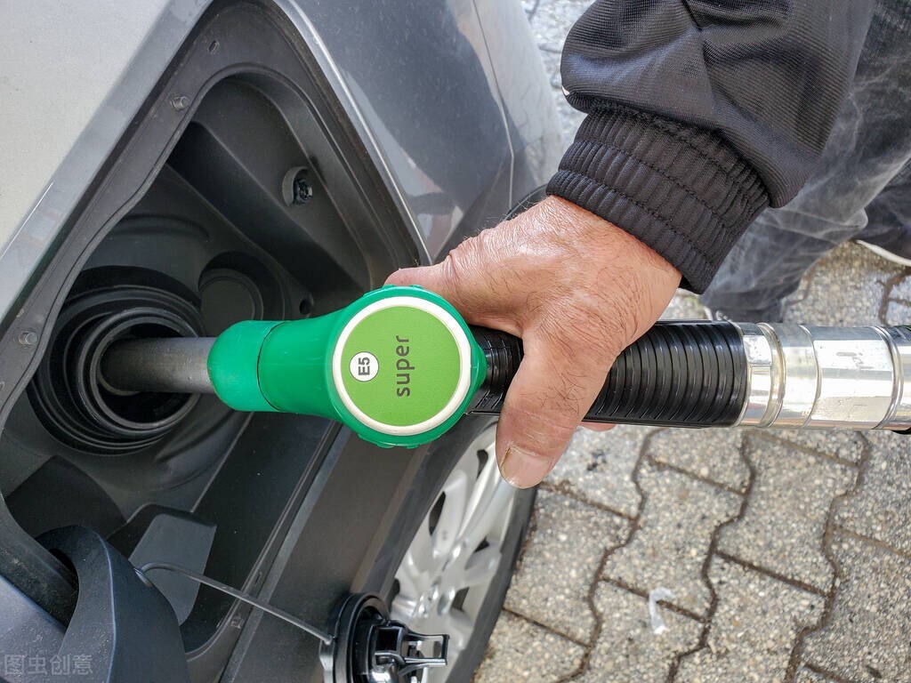 低油耗的丰田有哪些车,大众和丰田哪个更省油更耐用更好