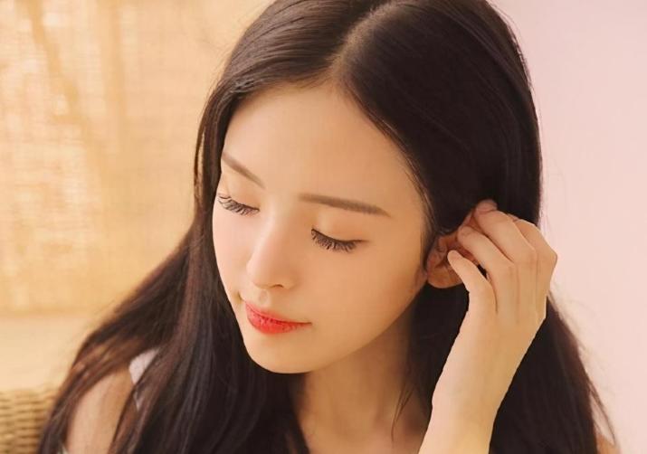 外阴有一根白毛是怎么回事,外阴有根白毛是怎么回事