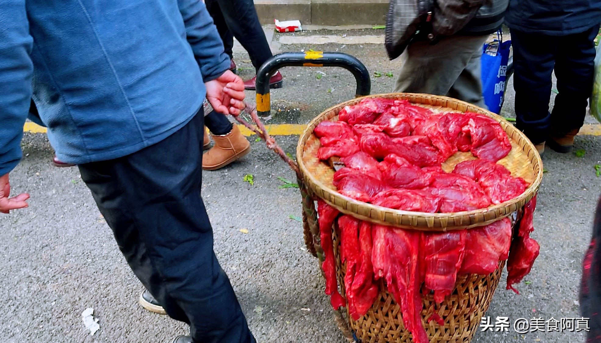 重庆狗儿市场有什么吃的,重庆主城狗市在哪里