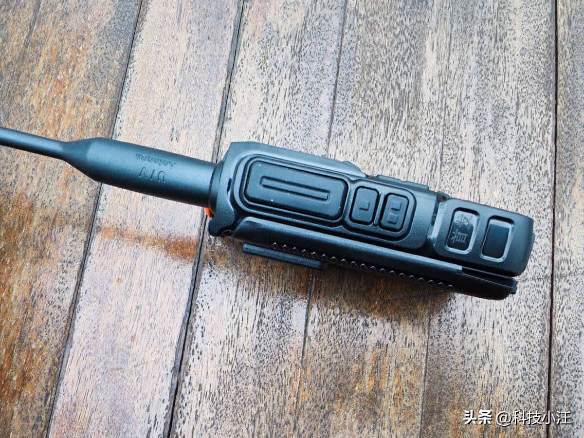 泉盛新款对讲机,泉盛UV-K6手持对讲机