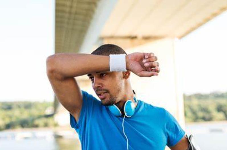 吃玉屏风散还是止不住出汗怎么办,大汗淋漓止不住出虚汗怎么治疗