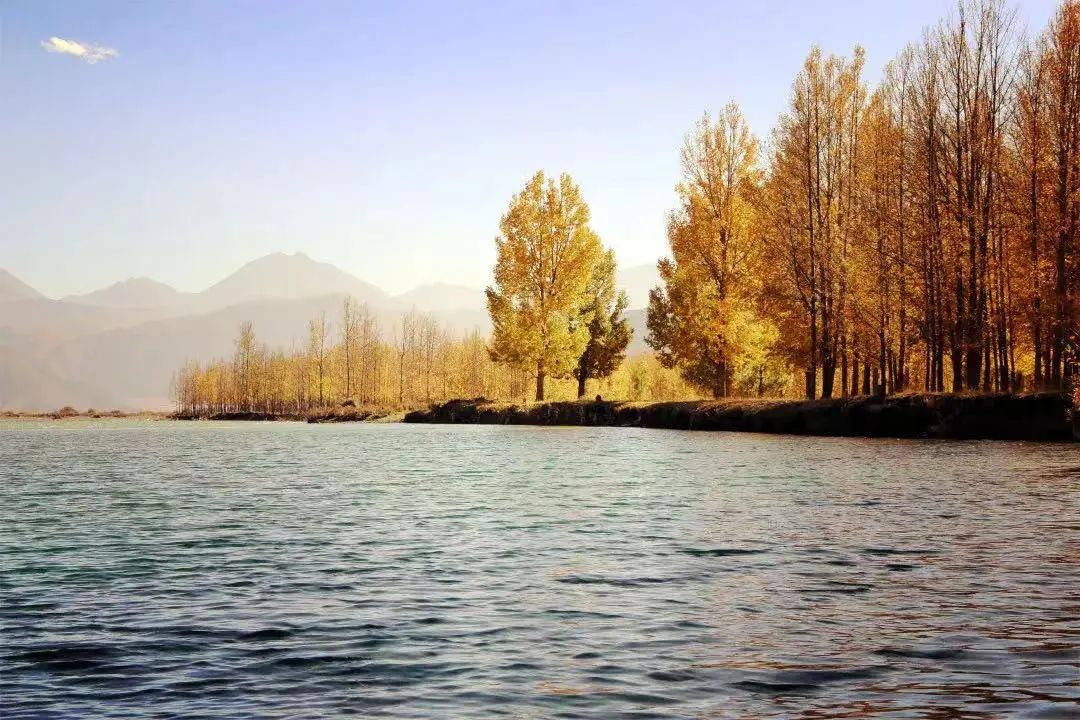 现在拉萨最火的地方,实话实说拉萨附近最值得玩的地方