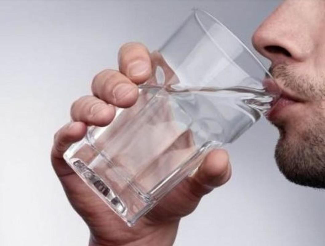 男性小便之后用纸擦有好处吗,夫妻之间用湿纸巾擦好不好