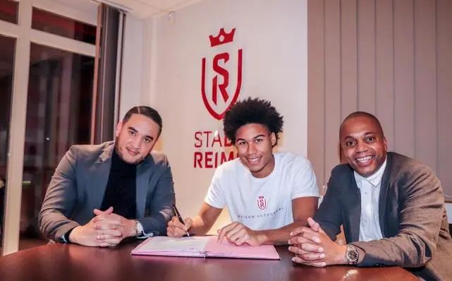 中国小将闪耀欧洲足坛,中国足球青训天才