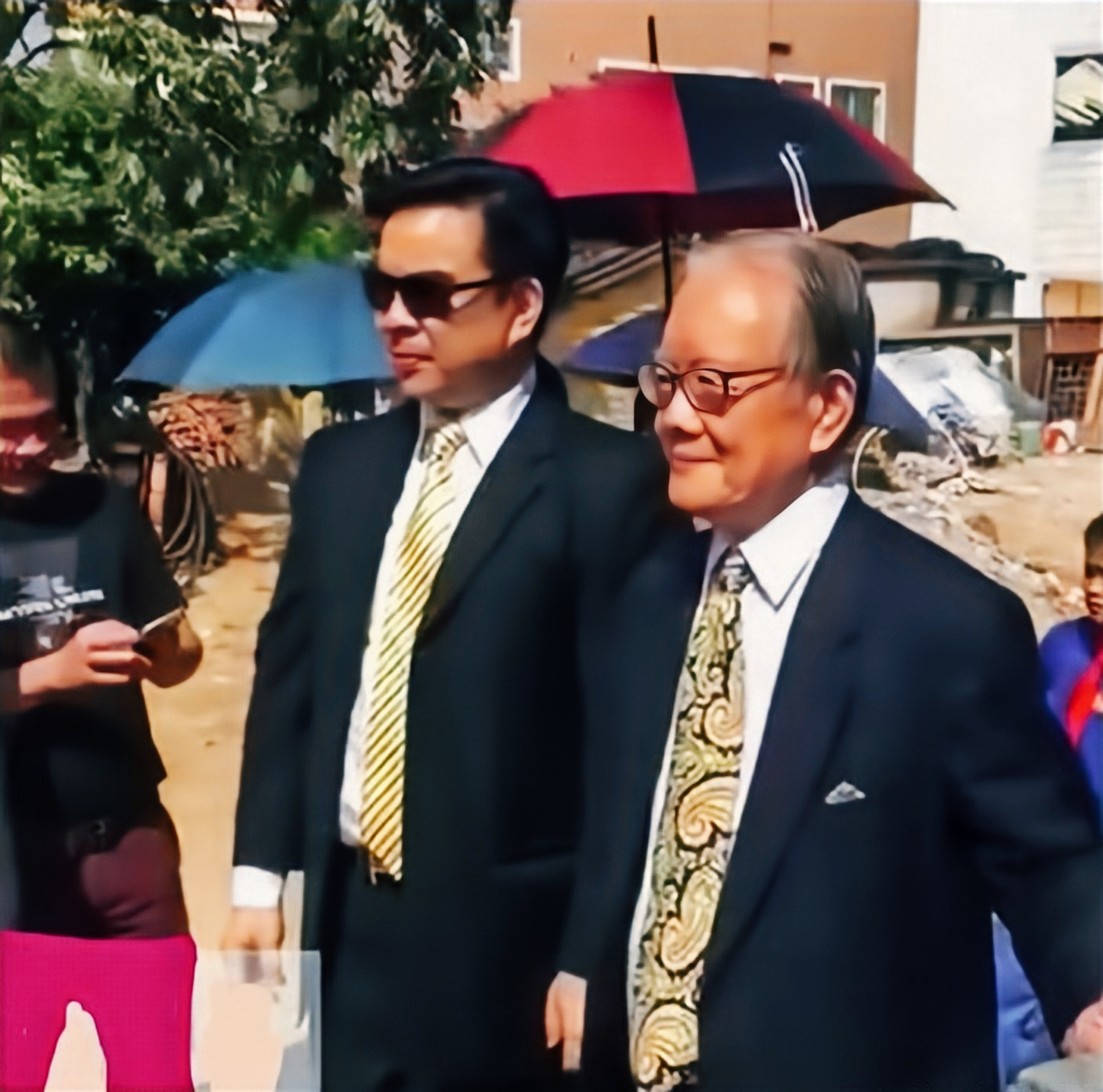 新义安“二代龙头”向华炎,群龙无首之时力挽狂澜,晚年热心公益