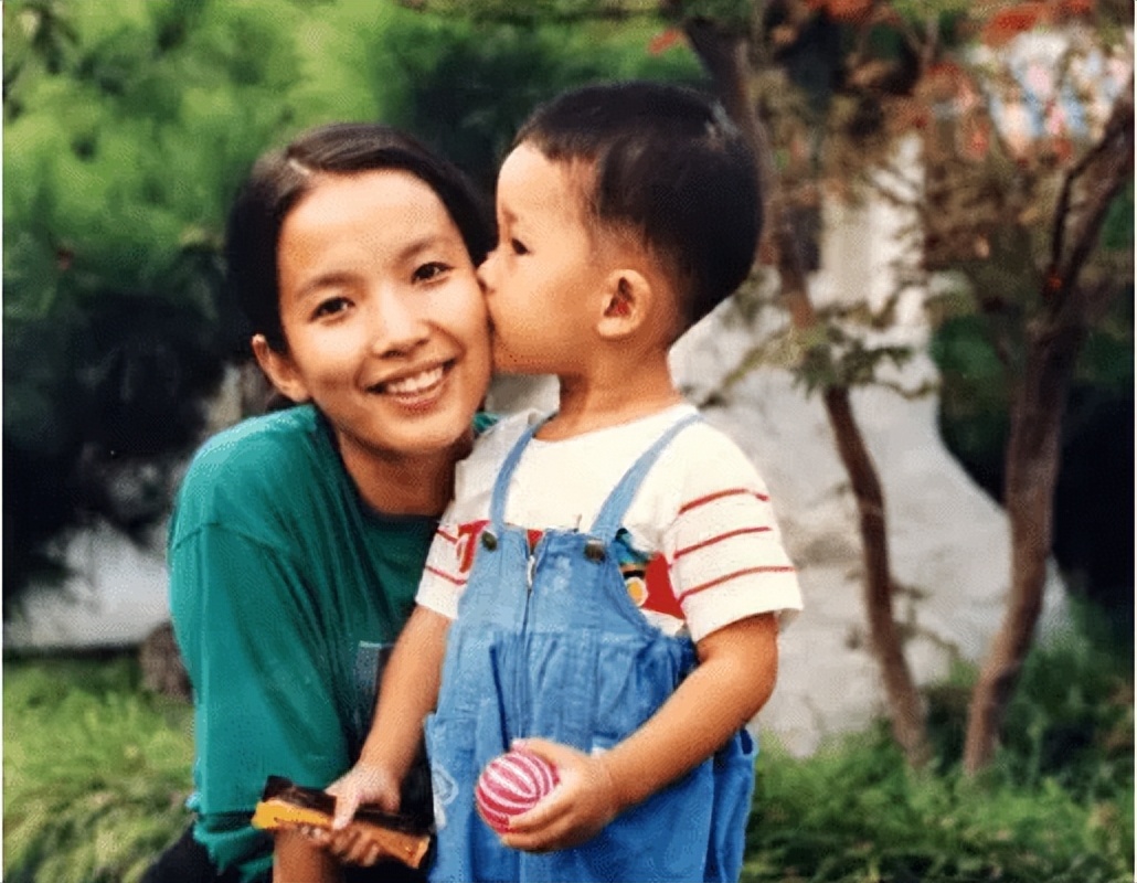 张博宇张丰毅亲生儿子,张博宇张丰毅父子