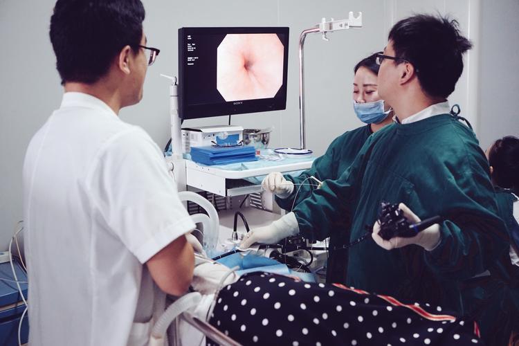 做普通胃镜对胃有哪些伤害,胃镜多长时间做一次合理