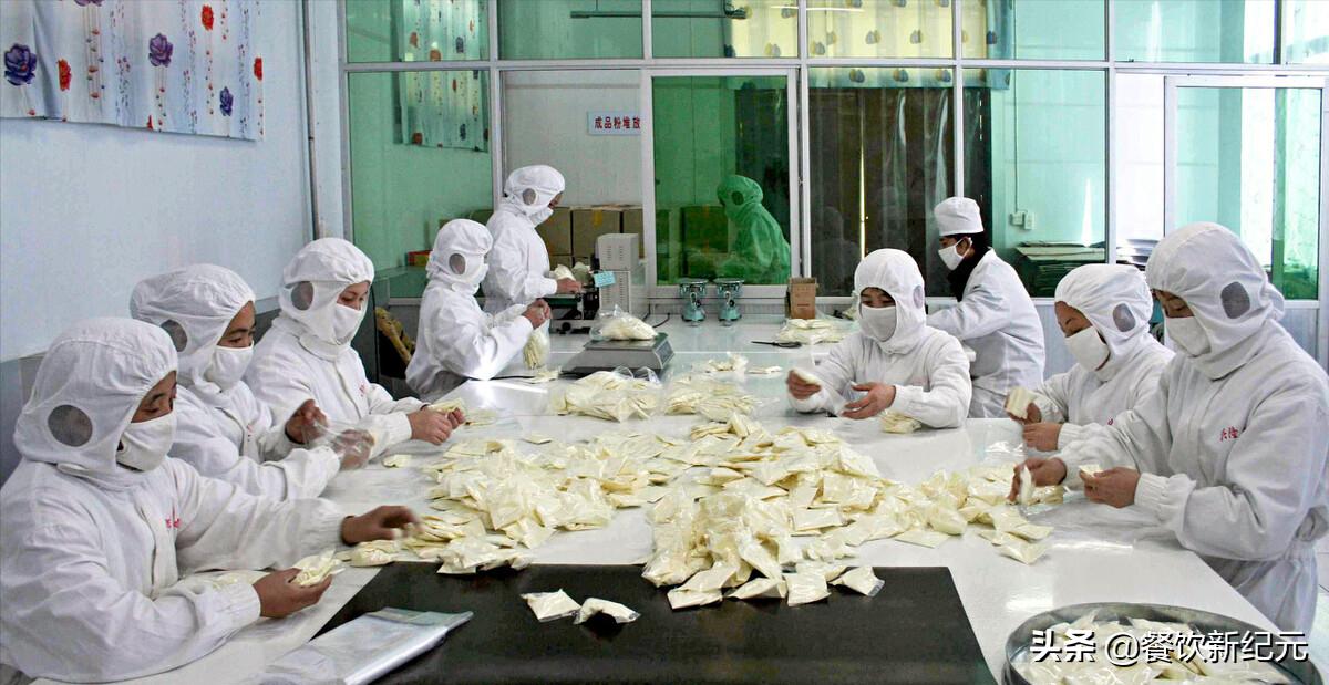 同一罐奶粉，为啥超市卖180，网上却卖80？奶粉厂离职员工揭内幕