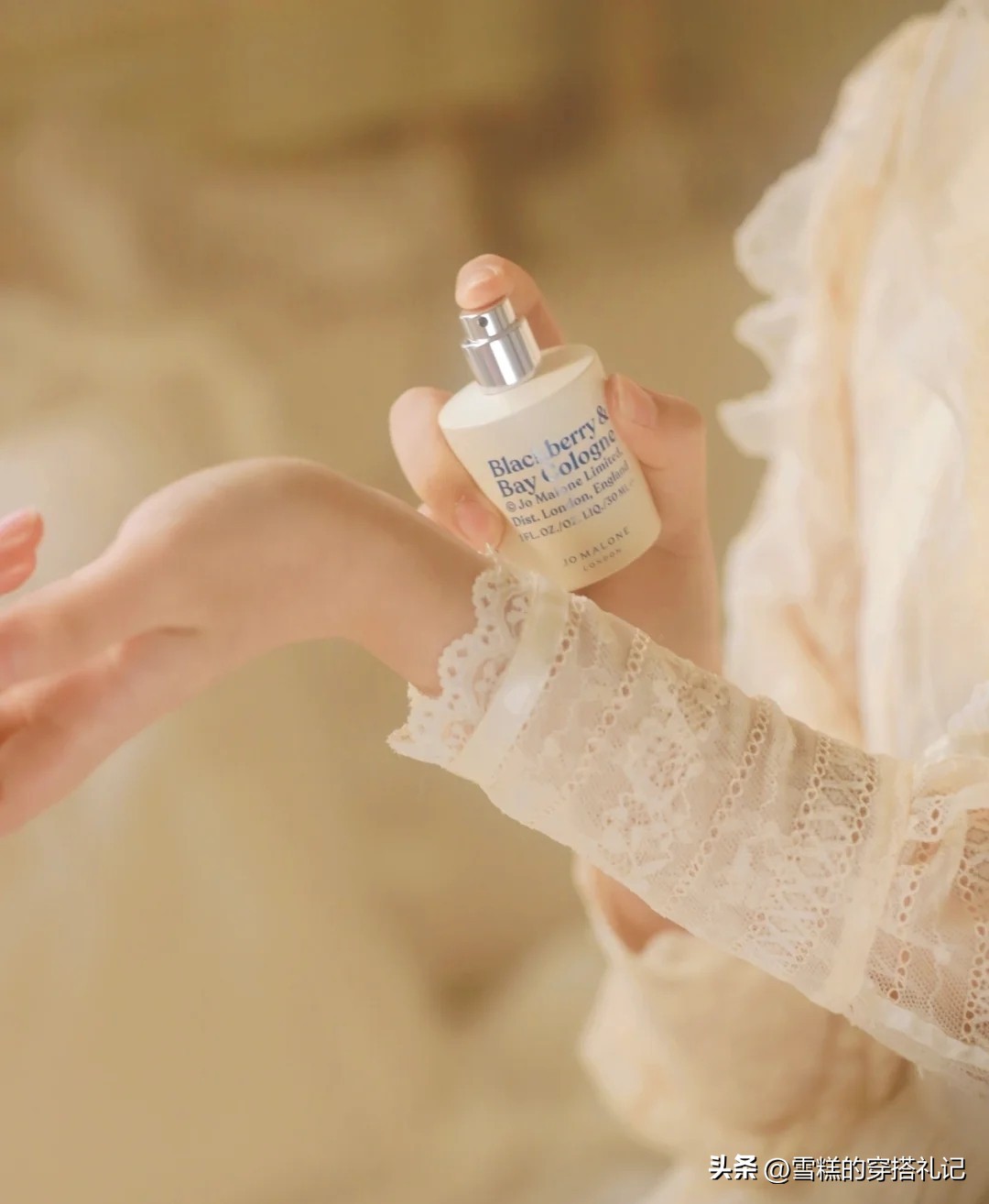 女人喷香水有什么用,女生喷香水正确方法日常