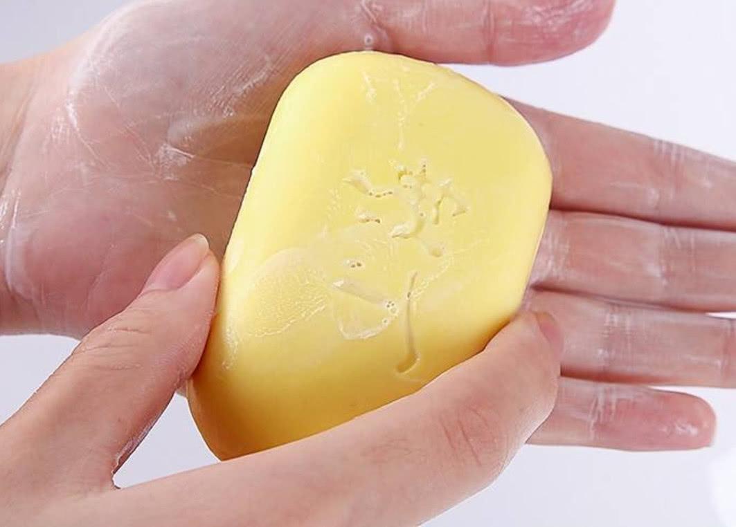 湖南校花坚持用硫磺皂洗头,用硫磺皂洗澡坚持了一年