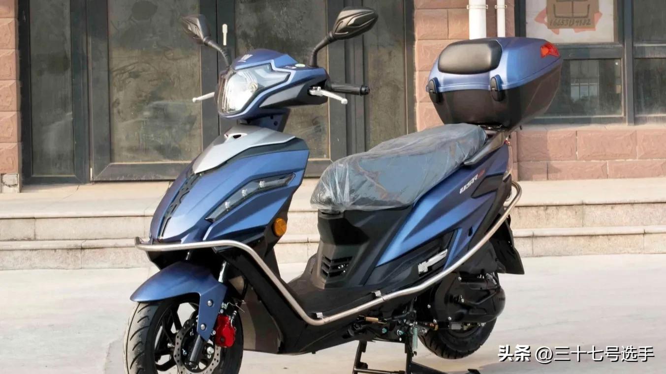 豪爵一万以下125踏板车,1万至2万左右公认最好125踏板车