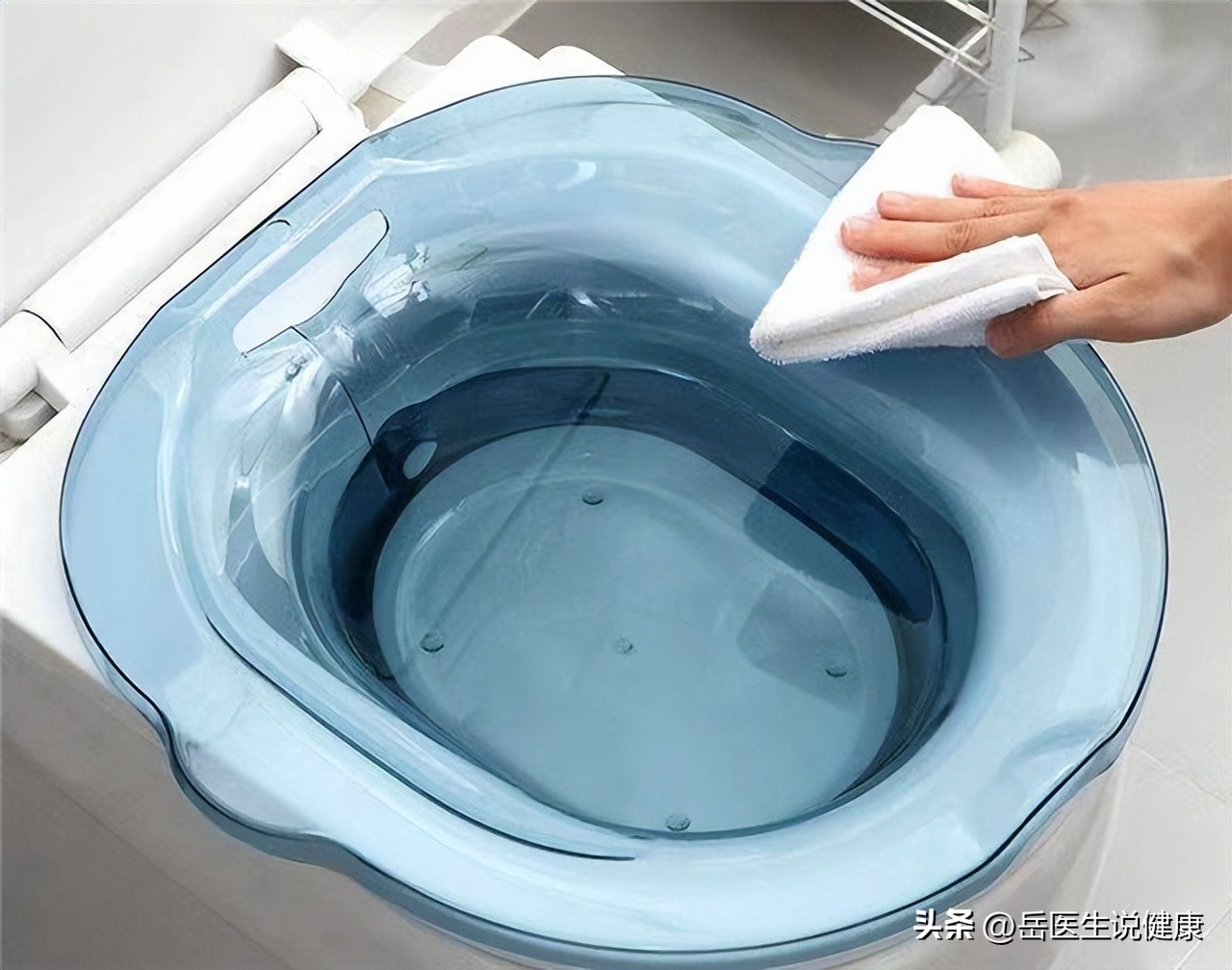 你有“洗屁股”的习惯吗？医生：经常清洗肛门，或能预防这3种病