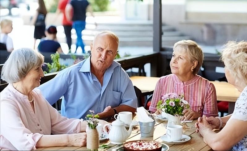 这种血型竟是老年痴呆的天生克星,哪种血型人容易得老年痴呆