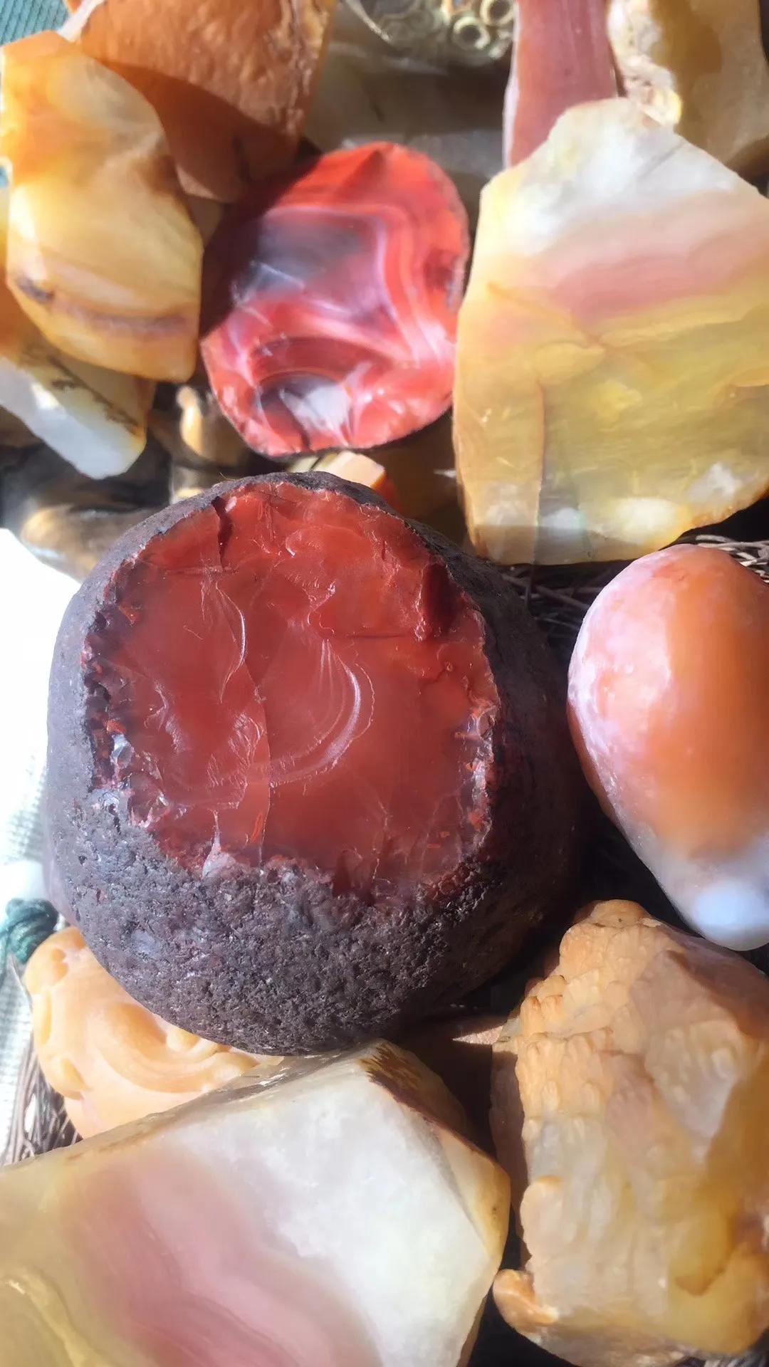 玉石怎么辨别真假,玉石怎么辨别玉是注胶的