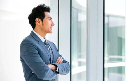 一铺毁三代千万不要轻易投资商铺,投资1000万买地年赚80万