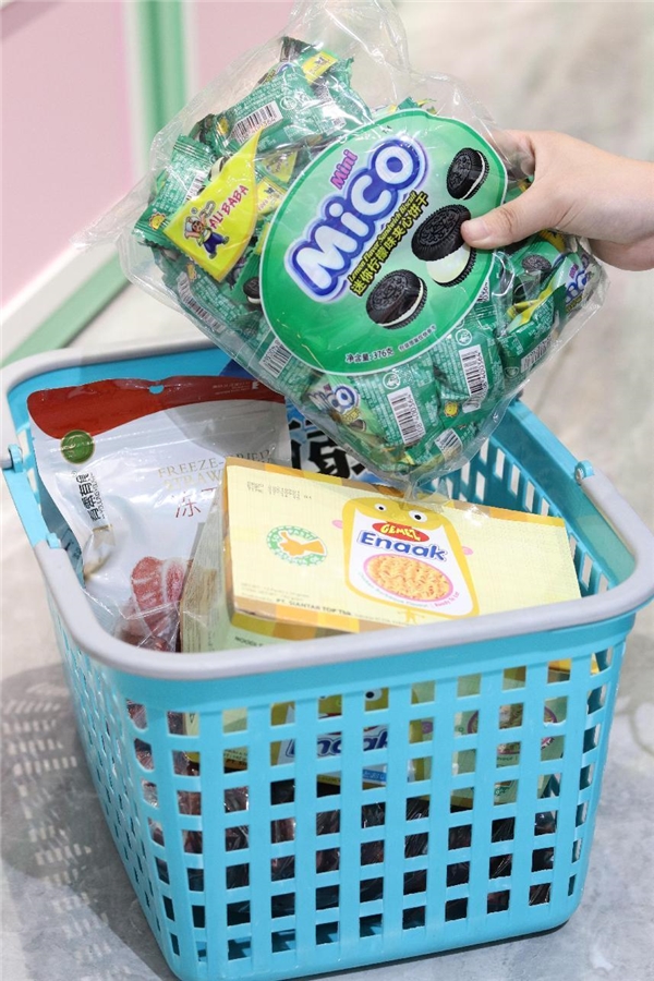 解馋休闲小零食上好佳,解馋小零食休闲食品吃了还想吃