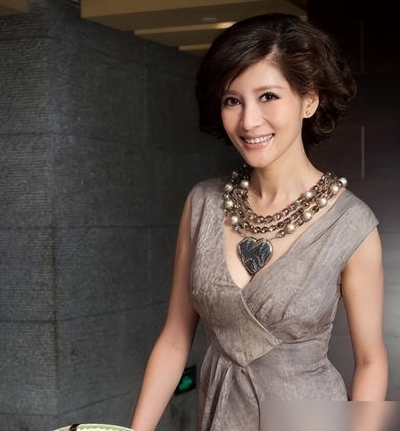 从红极一时到落魄的女星,从爆红到无人问津的歌手