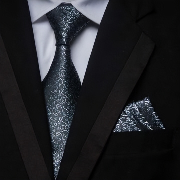 90后女孩为钓富豪费尽心思,贫穷女为钓金龟婿不惜赌上血本