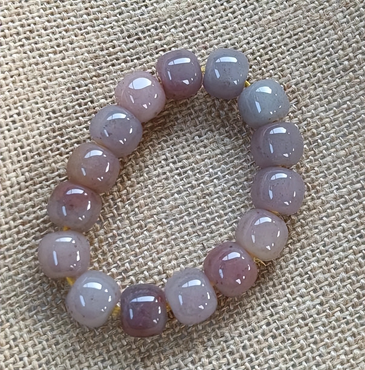 佘太翠是玉还是文玩,佘太翠手把件文玩