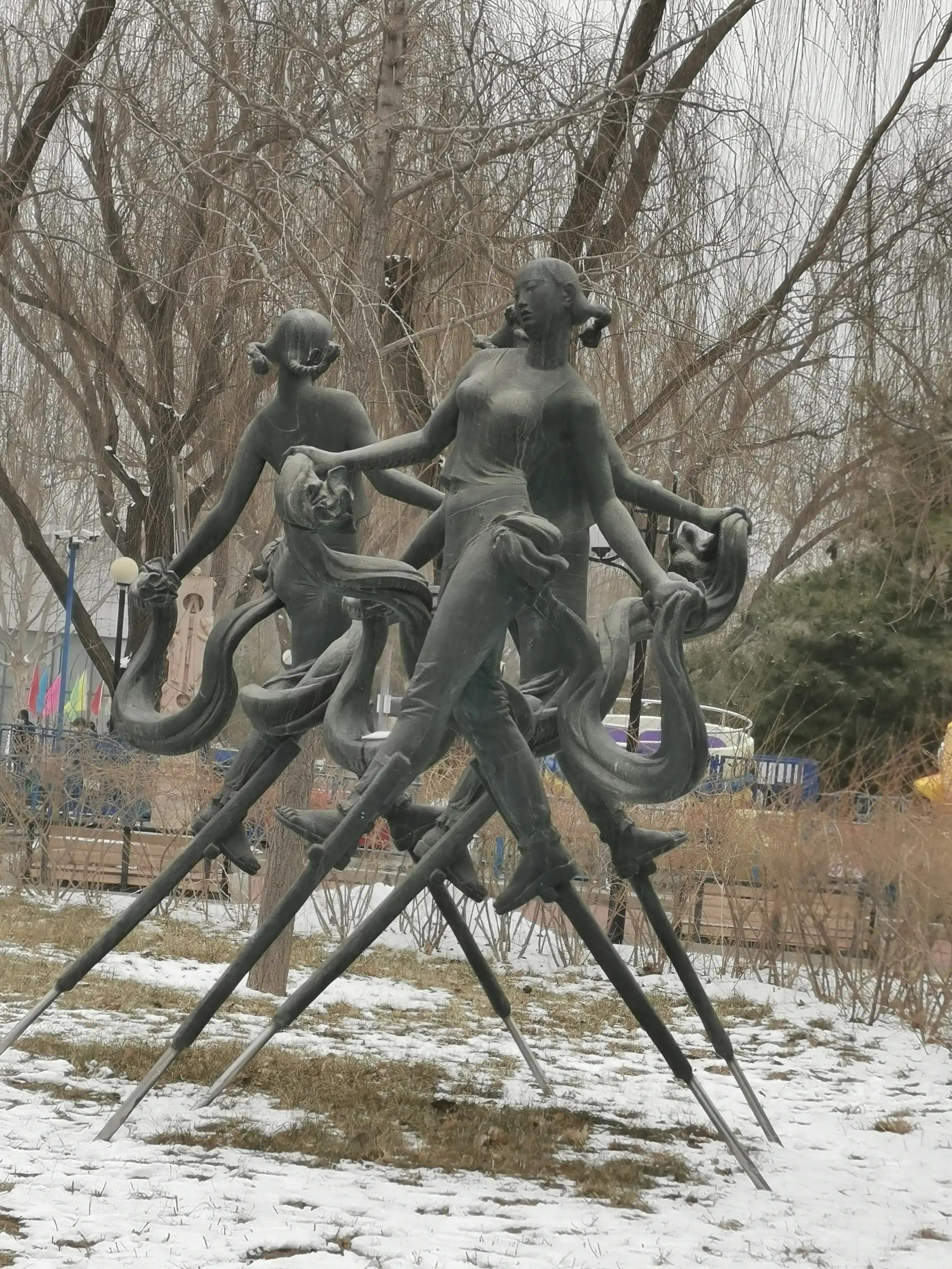 去北京雕塑公园坐几路车,北京石景山区雕塑公园相亲角