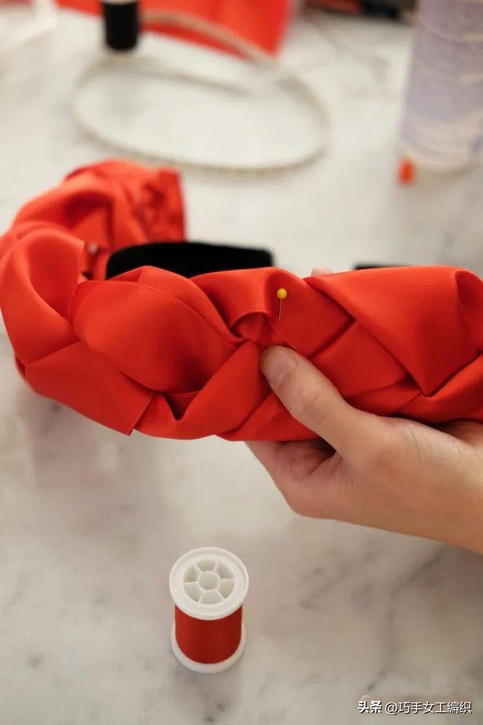 几块闲置的小碎布动动手就能做发圈发箍,新款多得用不完