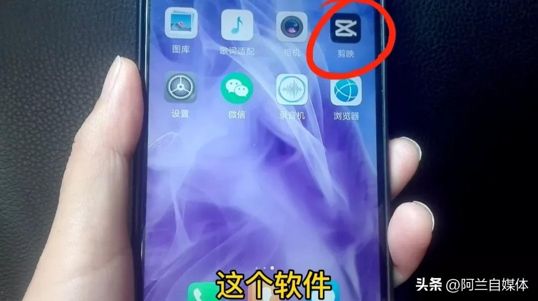 怎么把照片制作成带背景音乐视频,如何用照片制作带文字音乐的视频
