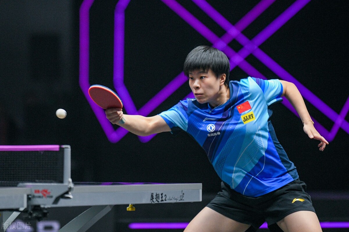 澳门冠军赛孙颖莎第五局王楚钦,澳门孙颖莎夺冠后樊振东的反应