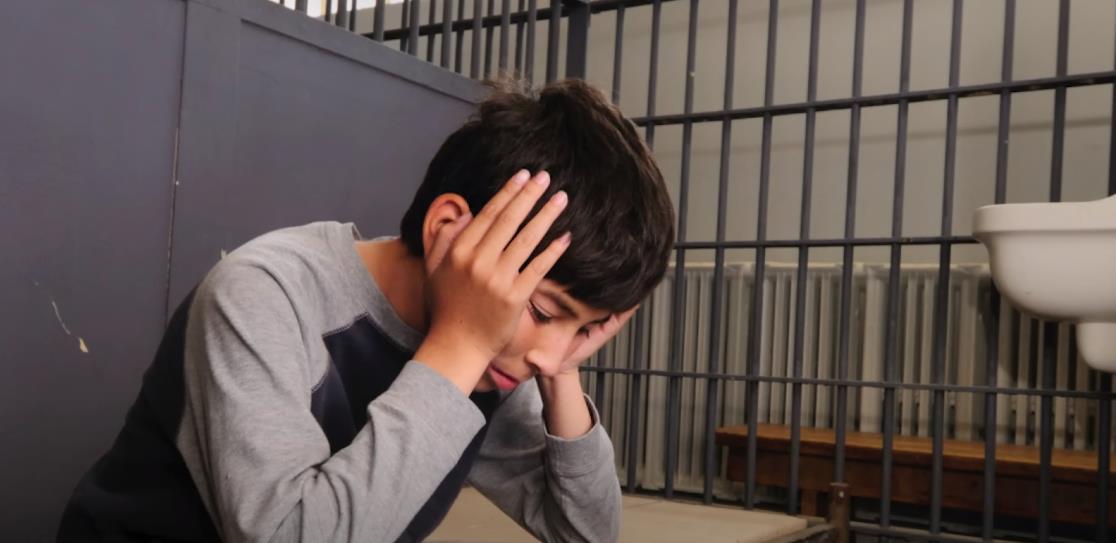 英国连环杀儿童,英国两个10岁男孩杀害2岁孩子