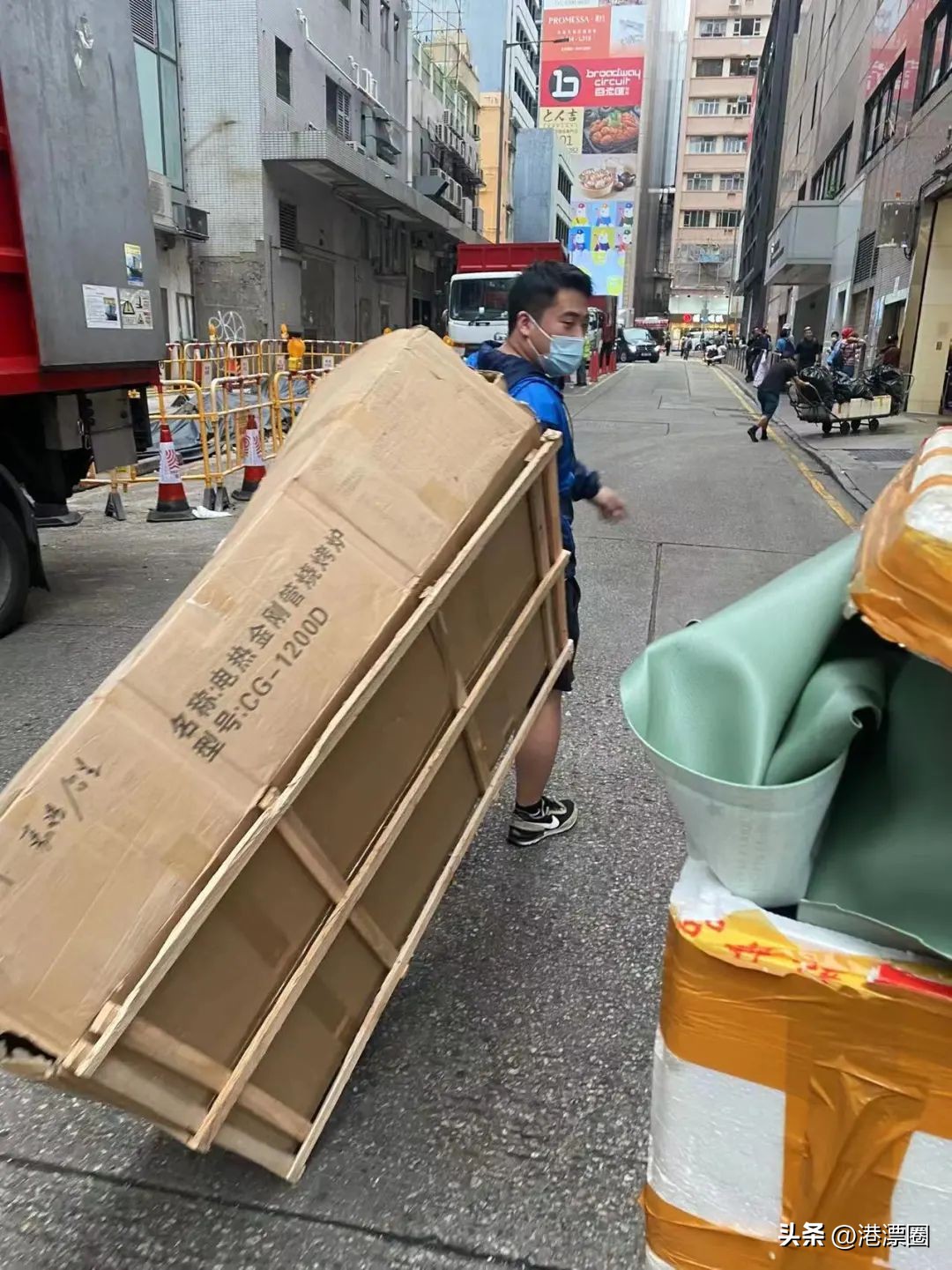 在香港做洗碗工一天能挣多少钱,香港做洗碗工一个月能挣多少钱
