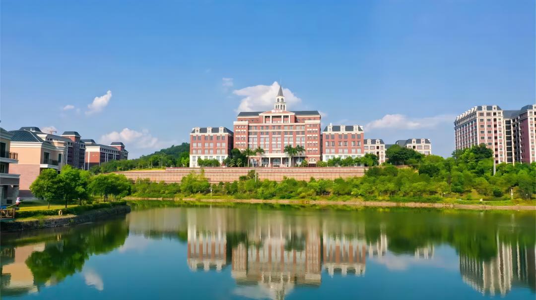 夏季高考放榜啦：记住上岸代码13928广州华立科技职业学院