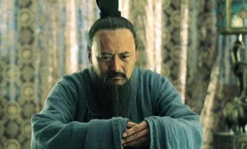 红牌、*攻围**裁判，一哭二闹三上吊，韩国人还真把卡塔尔当本土了