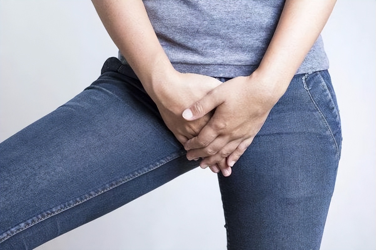 什么原因导致某处臭味不散,女性私部有异味用什么