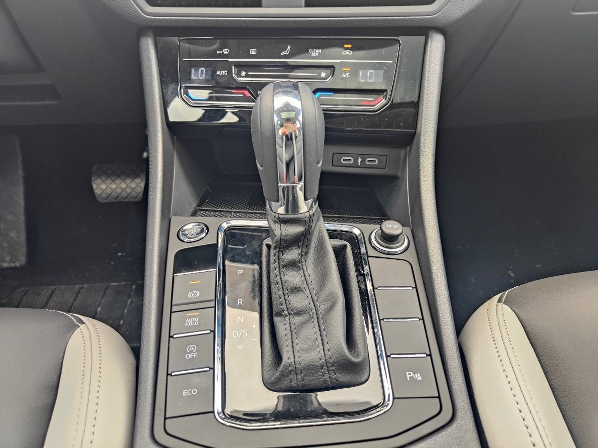 新款宝来顶配测评,全新宝来2022款油耗怎么样