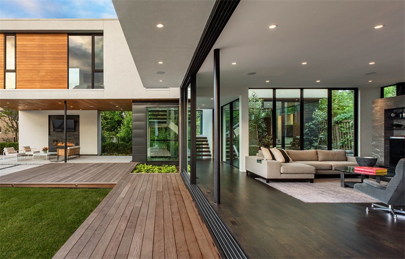 瓦瑟系统门窗攻略：双层中空玻璃出现水汽的原因及处理方法