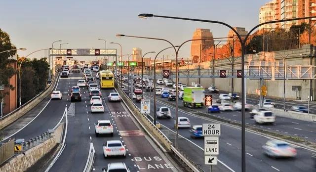 电脑内存有必要上两条16g么,电脑两条8g内存跟一条16g有区别吗