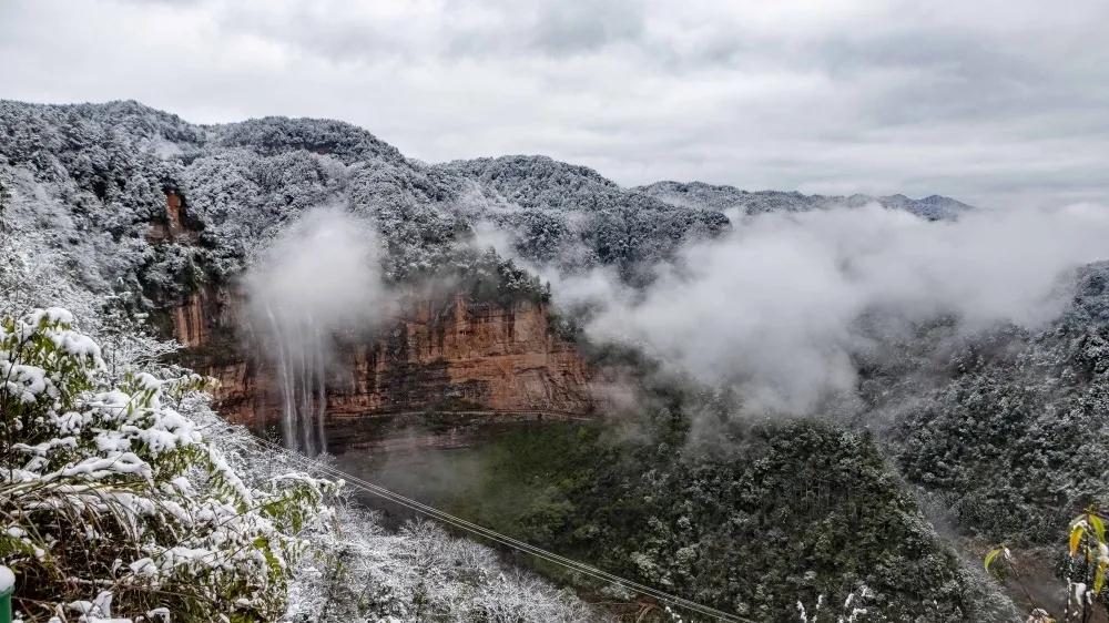下雪了看美景,下雪啦看窗外的风景