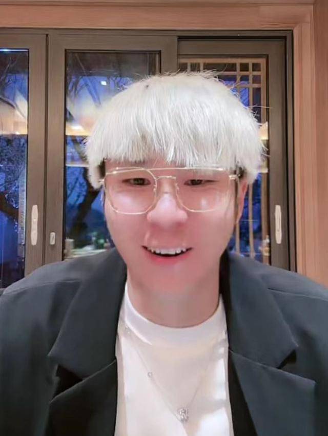 国脚赵明剑月薪一万多,国脚赵明剑