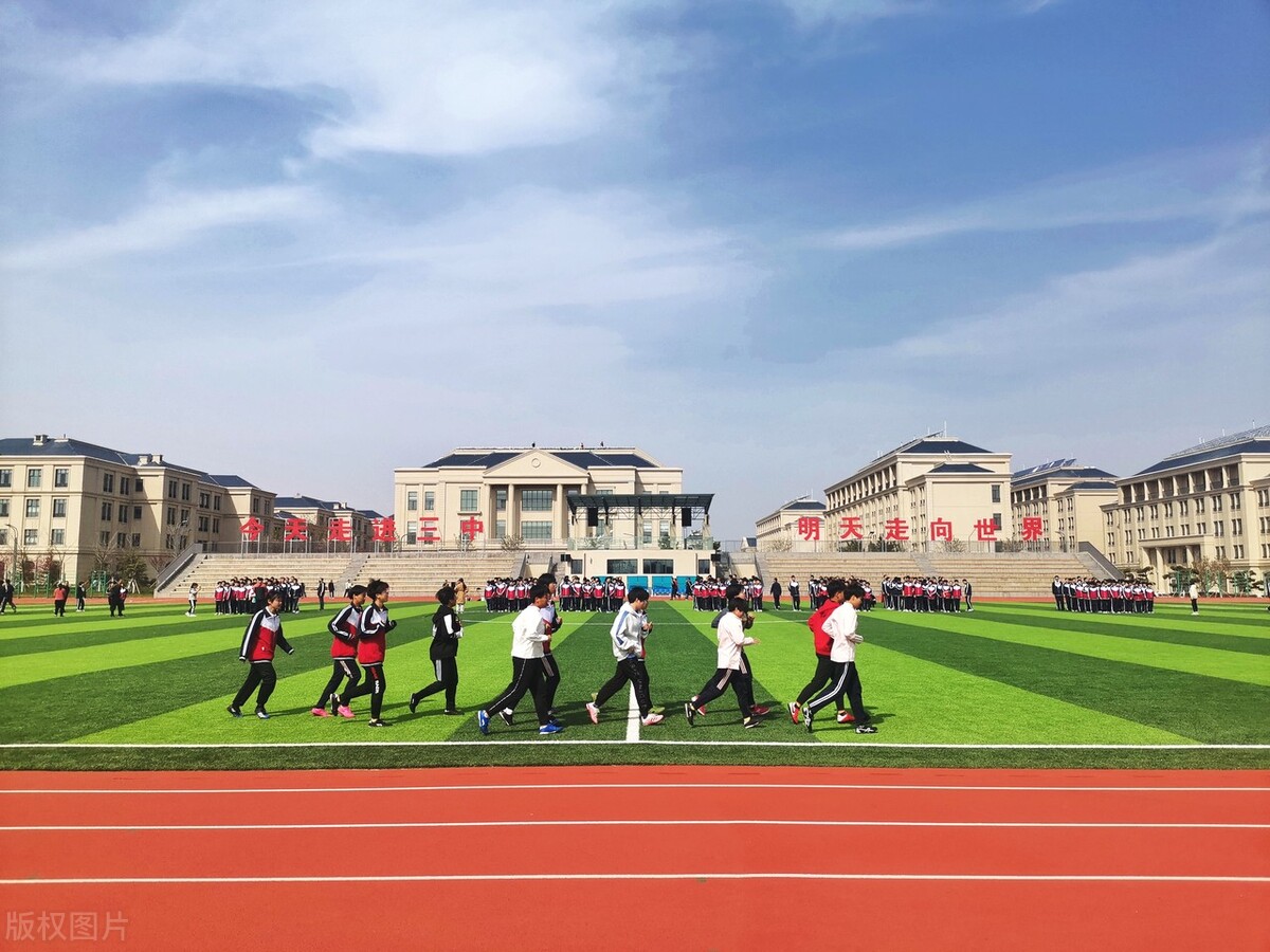 人工草坪铺装需要注意些什么,铺装人造草坪施工方案