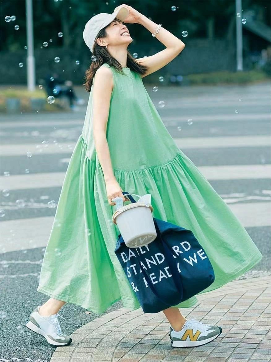 夏天穿什么颜色的t恤显瘦显白,男生夏天染什么颜色显白