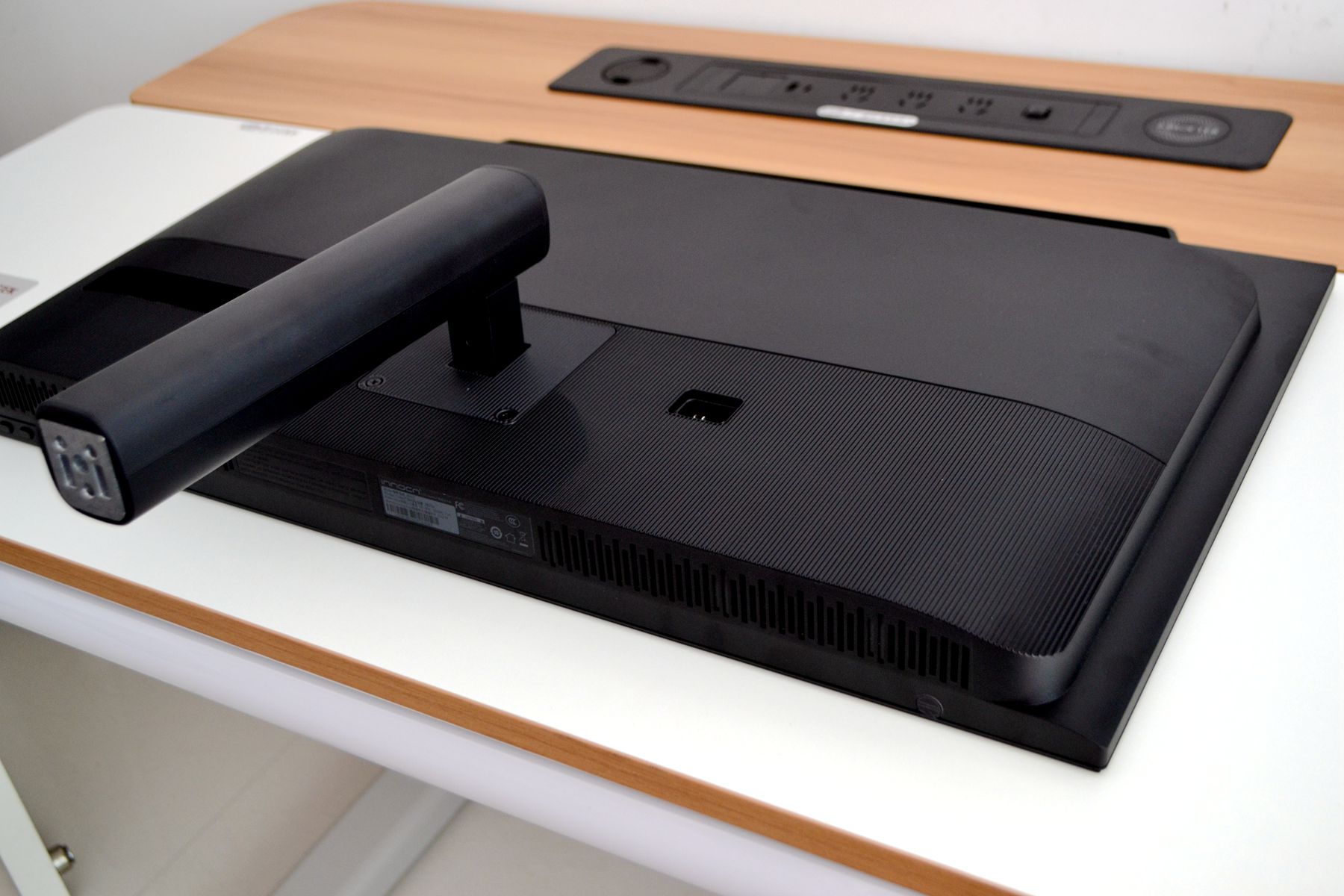 现在哪些24寸的显示器值得购买,性价比最高的24寸显示器推荐