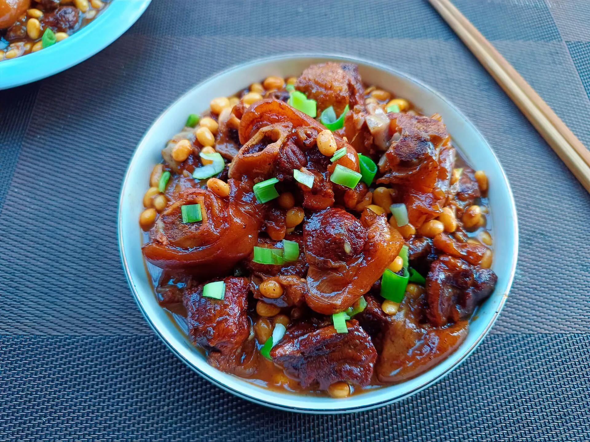 除夕年夜饭，不管有钱没钱，6道“吉祥菜”记得吃，寓意兔年吉利