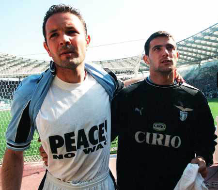 遭无视的前南球员抗议西方世界“双标”过往