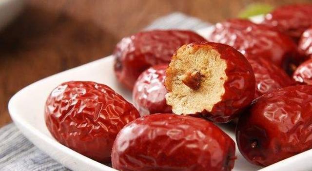 皮肤暗沉无光泽？医生：学会这几招，或提亮肌肤，养成“牛奶肌”