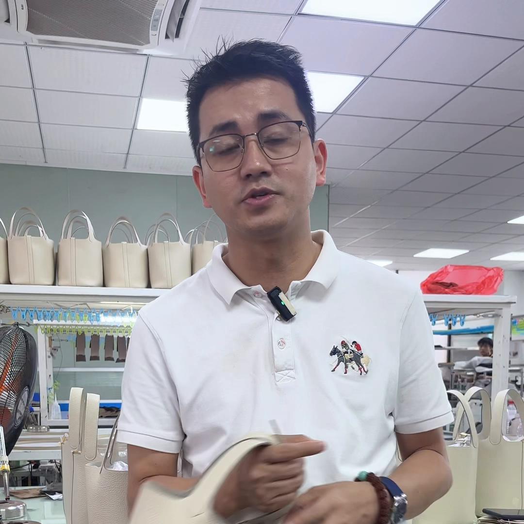 当年我给大妈买了一个#包包