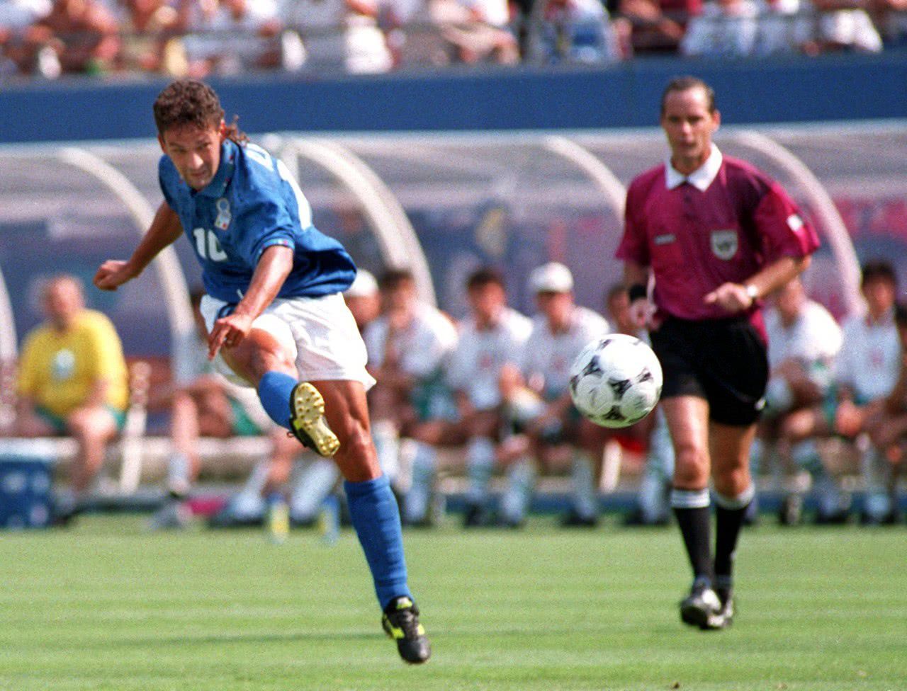 巴乔经典庆祝动作,巴乔的经典瞬间