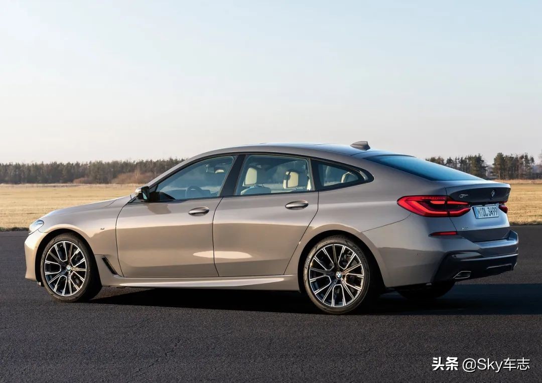 宝马布鲁克林灰内饰,布鲁克林灰汽车图片