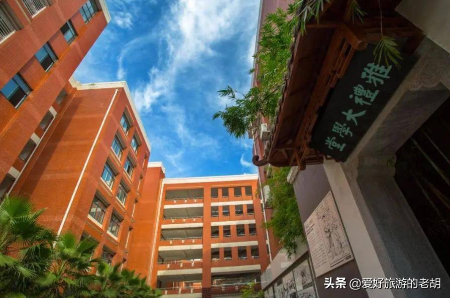 长沙拥有100年历史的中学，一本录取率88%，曾经是本科院校