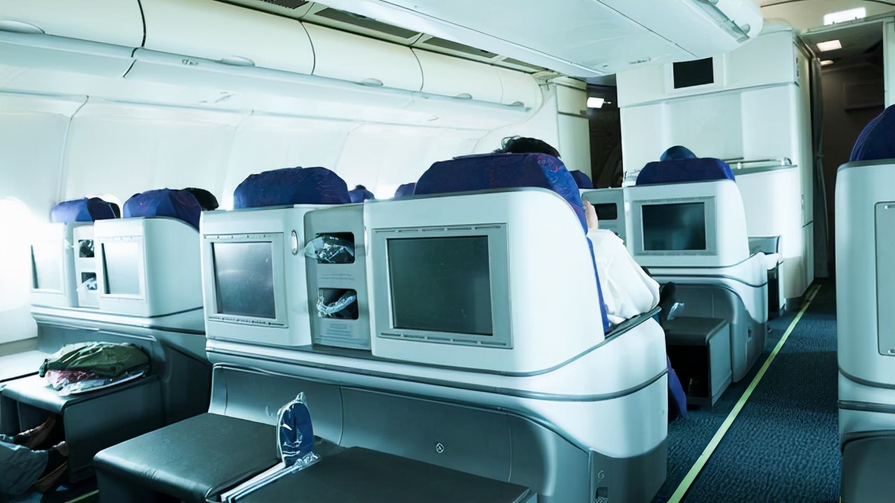 20寸行李箱可以上飞机限重吗,20寸登机行李箱限重吗