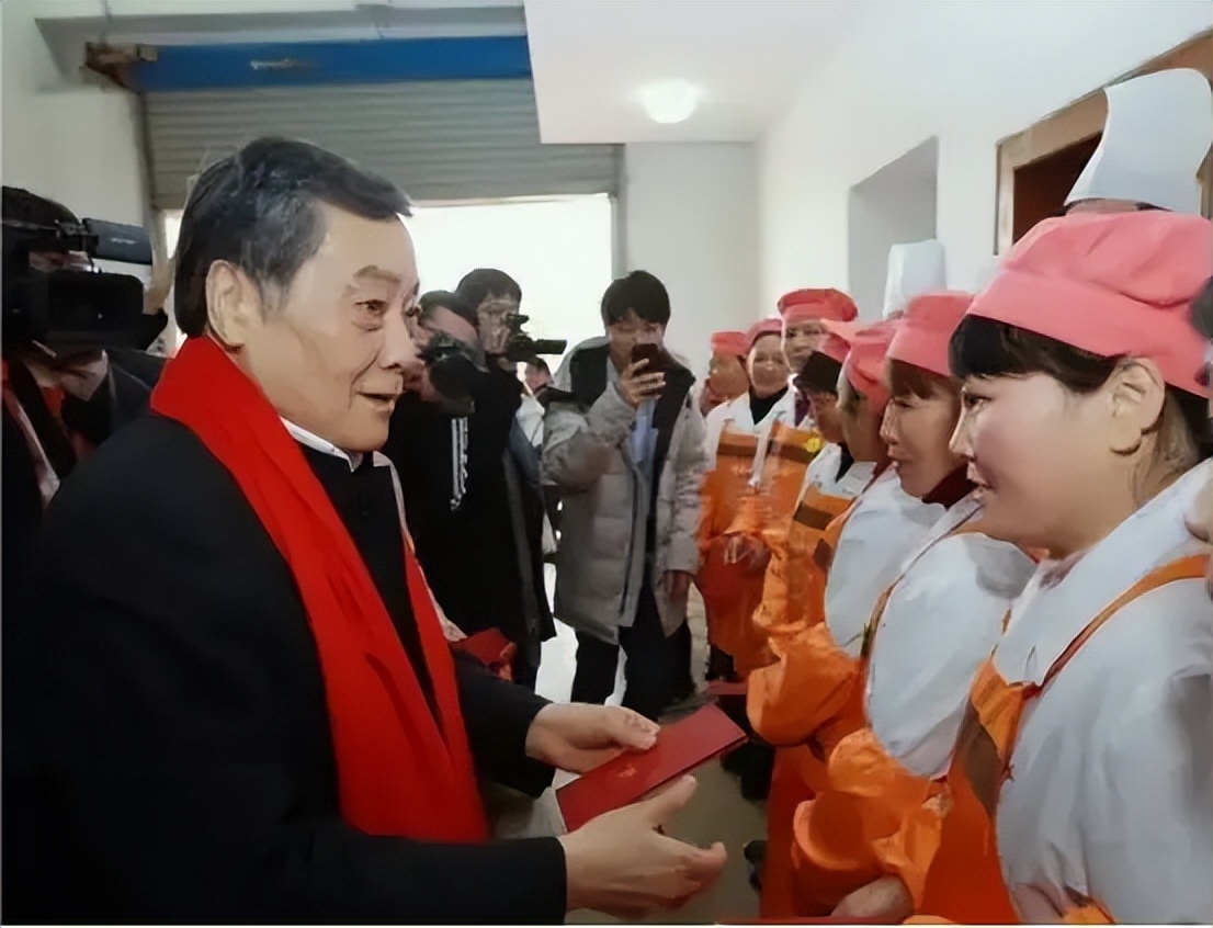 布鞋首富宗庆后,布鞋首富宗庆后生平回顾